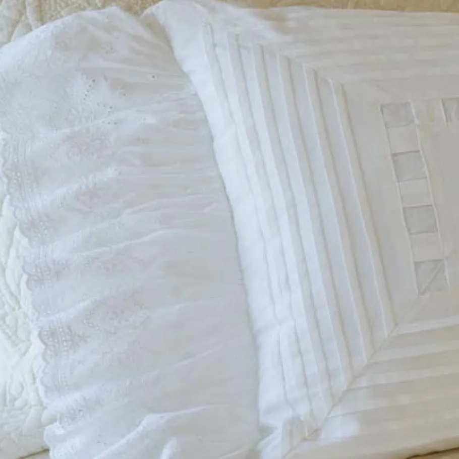 Sentimental Embroideries<Taylor Linens Be Our Guest – White Ruffled Cotton Bolster Pillow