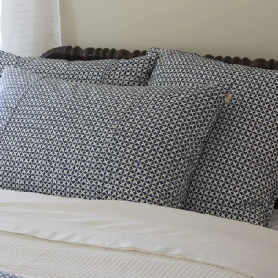 Shams<Taylor Linens Charleston Indigo Sham