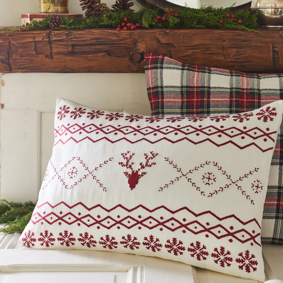 Winter Embroideries<Taylor Linens Fair Isle Red Embroidred Pillow