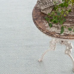 Rugs<Taylor Linens Honeycomb French Blue/Ivory Handwoven Wool Rug