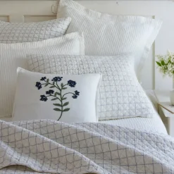 Quilts & Matelasses<Taylor Linens Schoolhouse Indigo Quilt