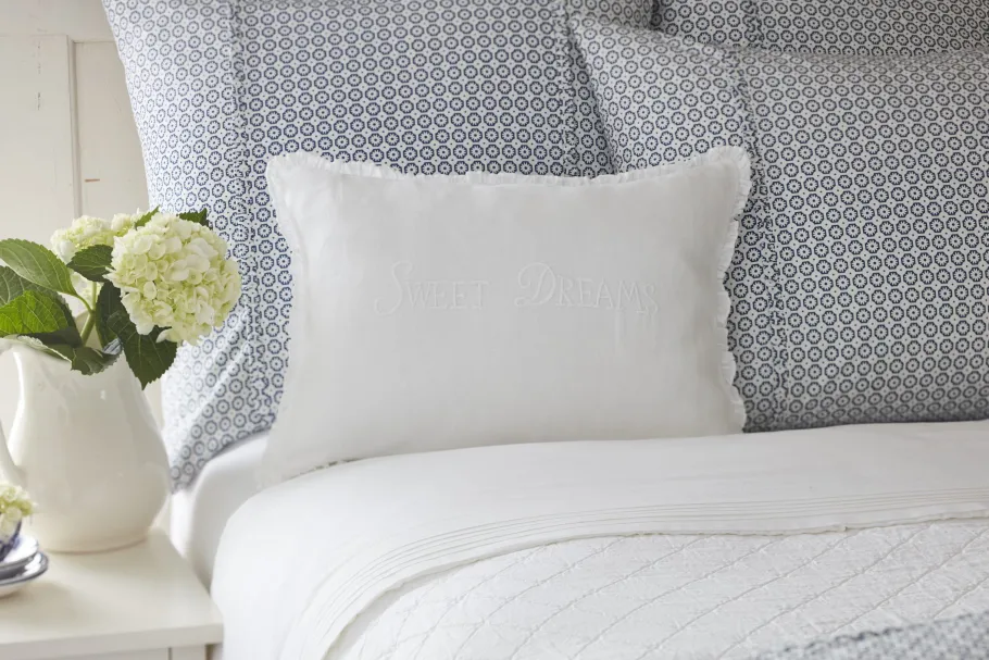 Sentimental Embroideries<Taylor Linens Sweet Dreams White Linen Boudoir Pillow