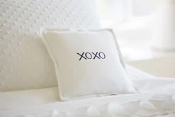 Sentimental Embroideries<Taylor Linens XOXO Indigo on White Linen Pillow